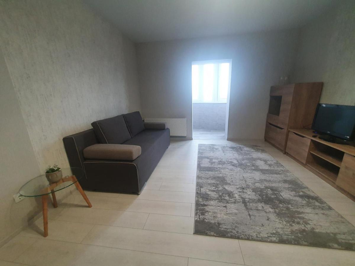 Квартира В Новобудові Appartement Loetsk Buitenkant foto